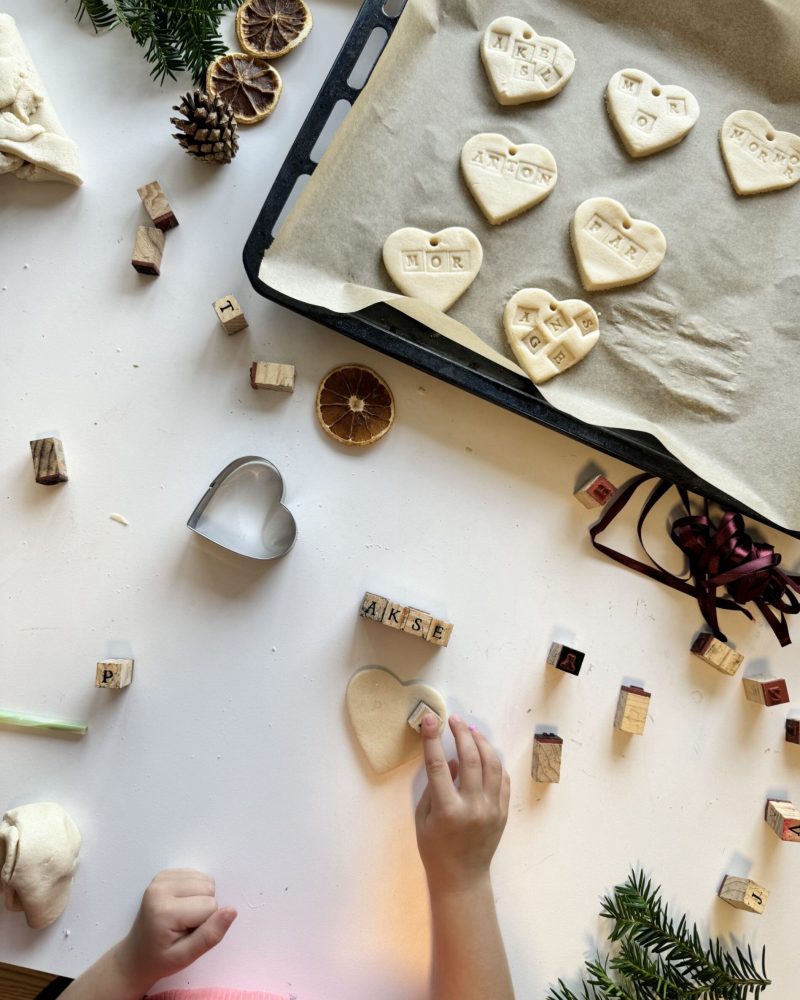 DIY hjerter af trylledej er en muligheden for at skabe personlige gaver og dekorationer